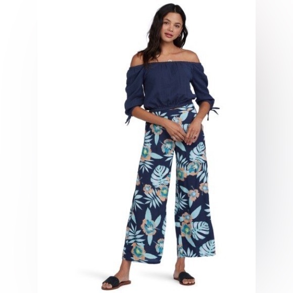 🌼ROXY Bali Shore Off Top🌼 - Picture 3 of 4